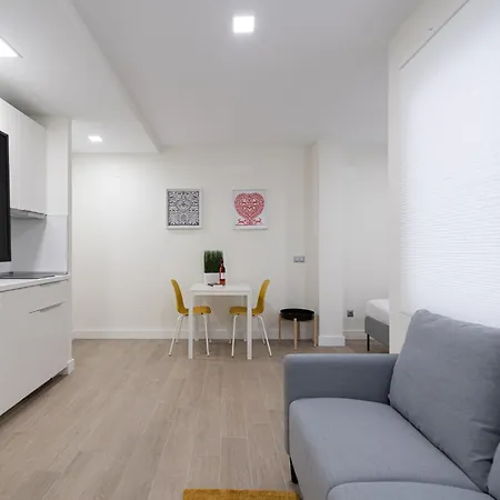 By Playa De Canteras Holiday home *