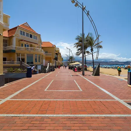 By Playa De Canteras Holiday home